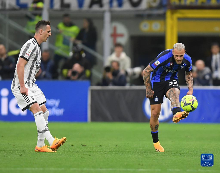 [图]中超-李圣龙替补建功王燊超乌龙球 海港2-1梅州客家