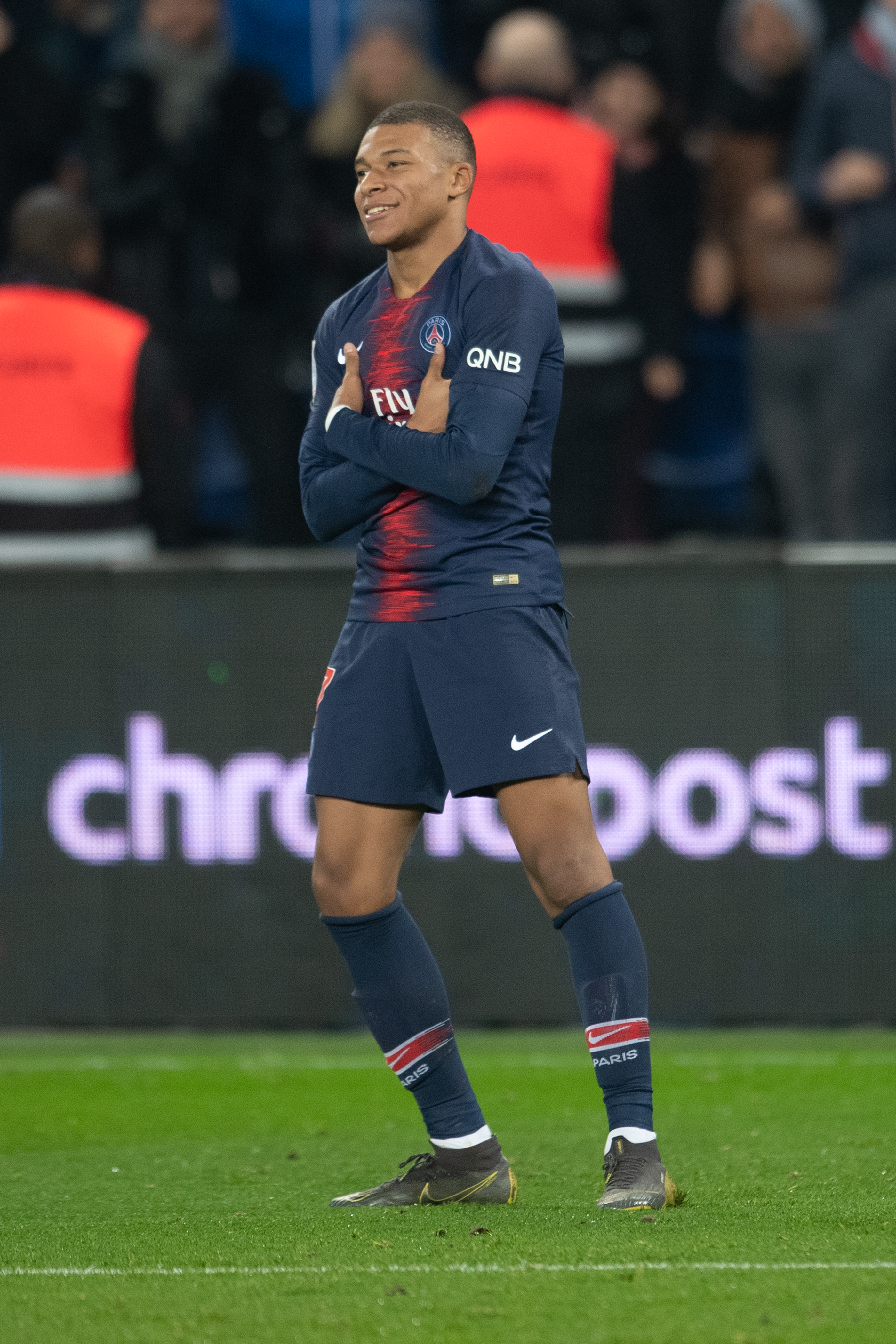 湖人大胜老鹰，东契奇创最快纪录，詹姆斯狂揽4项NBA历史第一，前无古人