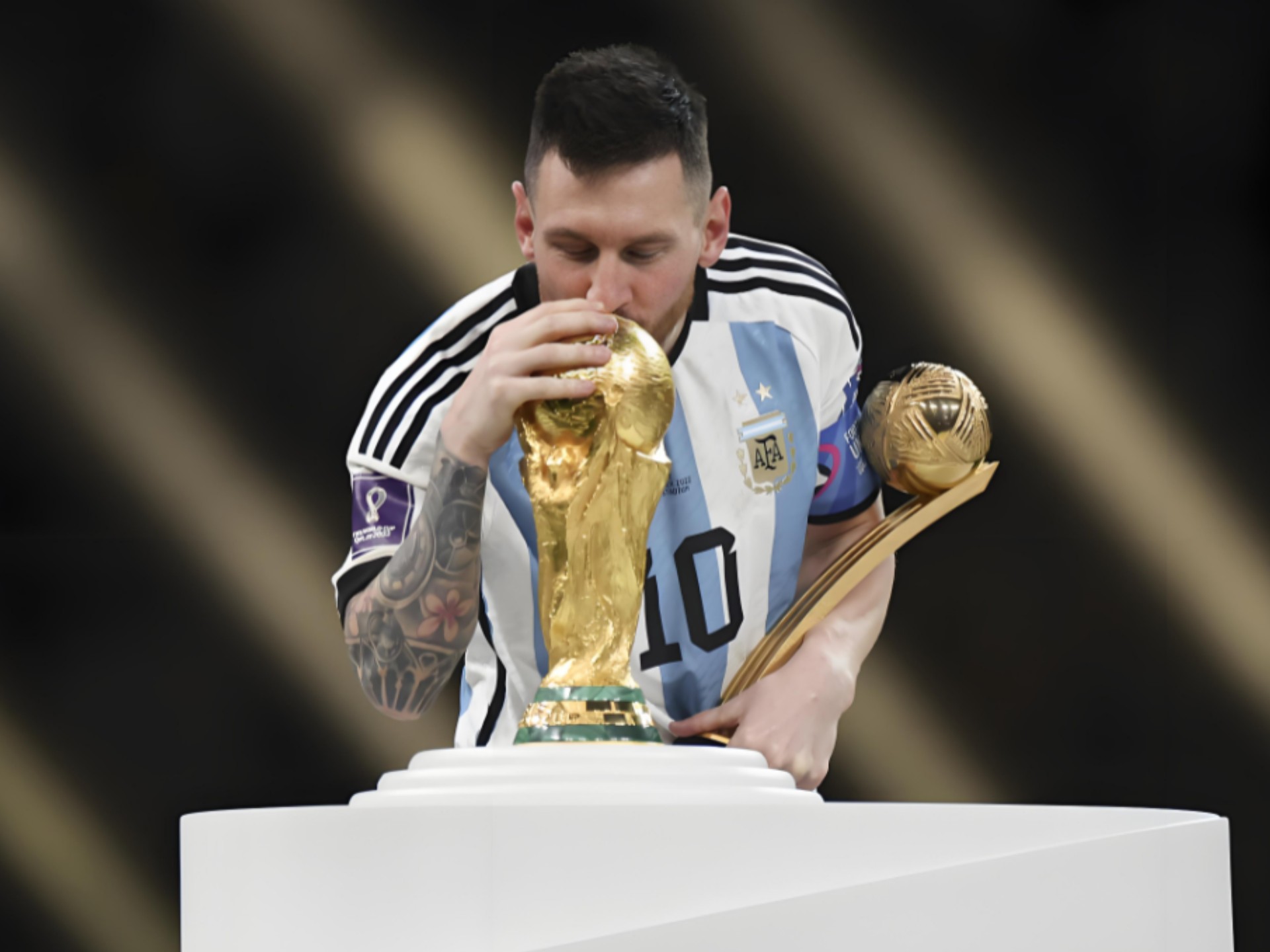 [德甲]凯恩帽子戏法 拜仁4-1霍芬海姆开赛四连胜