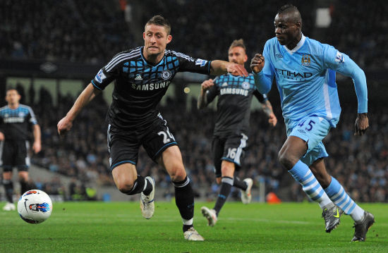 广东宏远拒绝输球！全力击败上海男篮，奎因对位张镇麟，央视直播