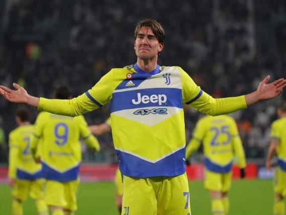 梦幻联动！比亚迪携手腾讯 仰望汽车登陆《和平精英》